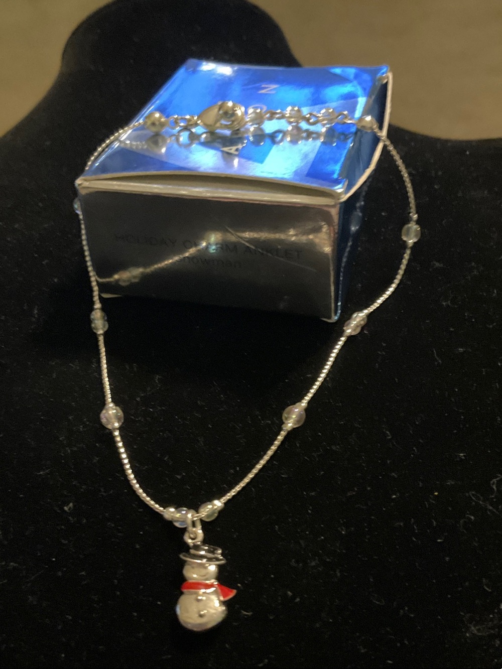 Avon Silver-Tone Dainty Snowman charm anklet with beads